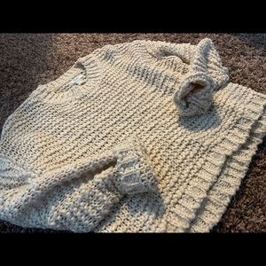 Semi-cropped sweater